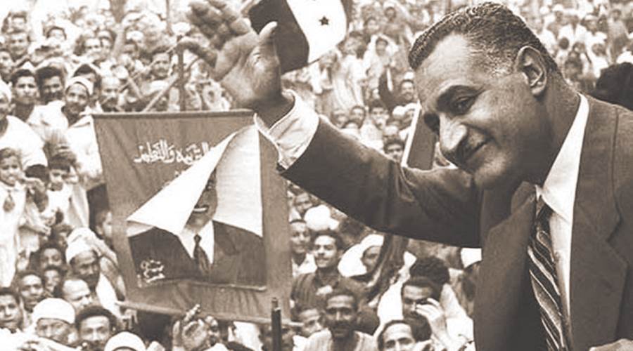 قرار تأميم قناة السويس الذى اتخذه الرئيس عبد الناصر لتعود لمصر قوبل بفرحة من المصريين