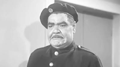 02 جنيهًا أخرت جنازة الشاويش عطية