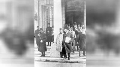 حكومات وحكايات