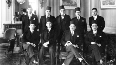 عبيد.. عائلة القيادة الوطنية